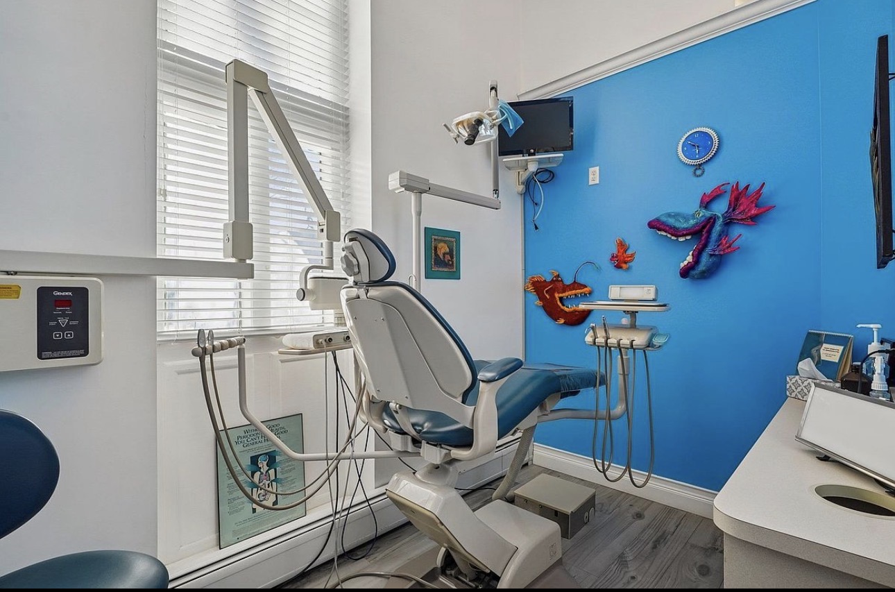 Dental operatory chair and equipment